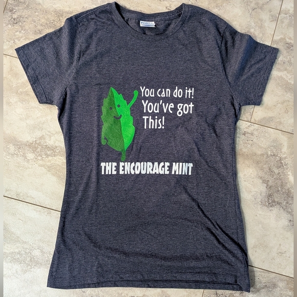 Gildan Tops - Gildan Charcoal Tee with Green Motivational Leaf NWOT